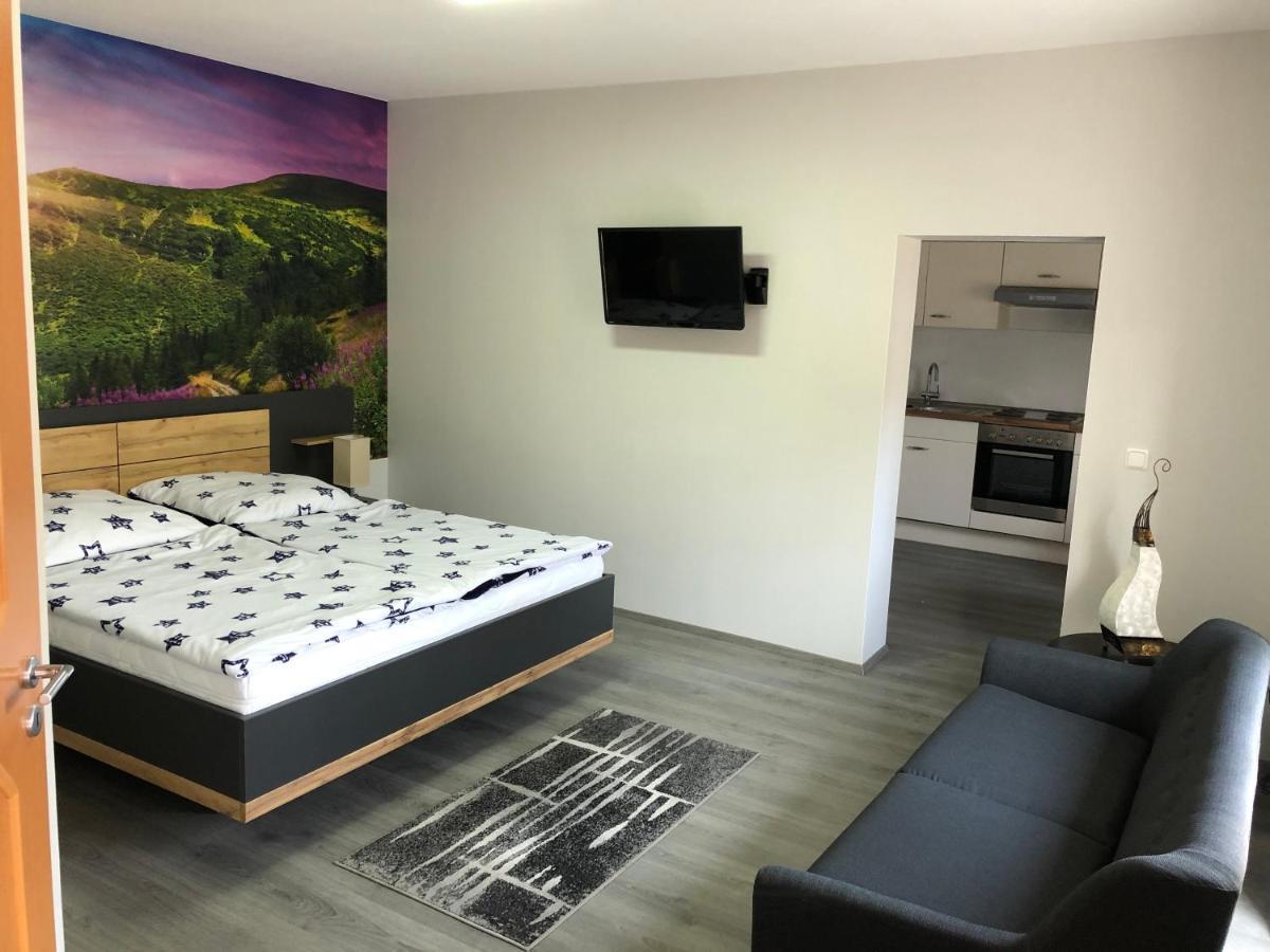 Pension Am See Торгау Екстер'єр фото